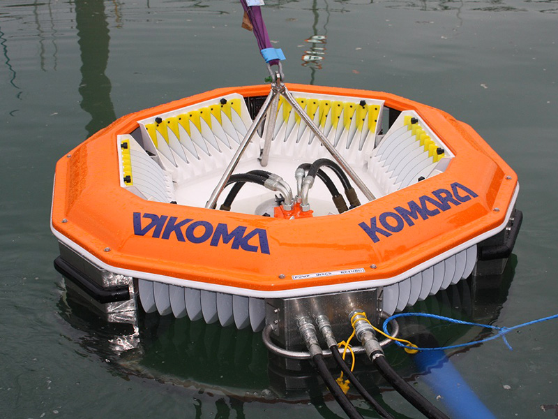 Komara Maxi Oil Skimmers | Vikoma